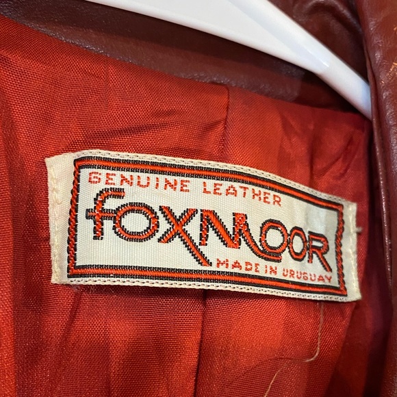 Vintage Red Leather Trench belted coat - Picture 6 of 6